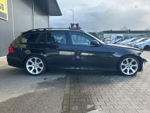 BMW 3 serie Touring 325i 24V Épave (2008, Noir)