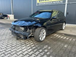 BMW 3 serie Touring 325i 24V Épave (2008, Noir)