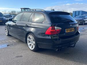 BMW 3 serie Touring 325i 24V Épave (2008, Noir)