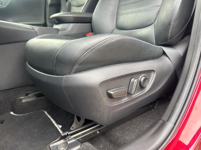 Toyota RAV4 2.5 Hybrid 16V Épave (2021, Rouge)