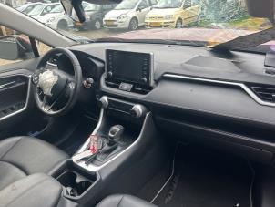 Toyota RAV4 2.5 Hybrid 16V Épave (2021, Rouge)