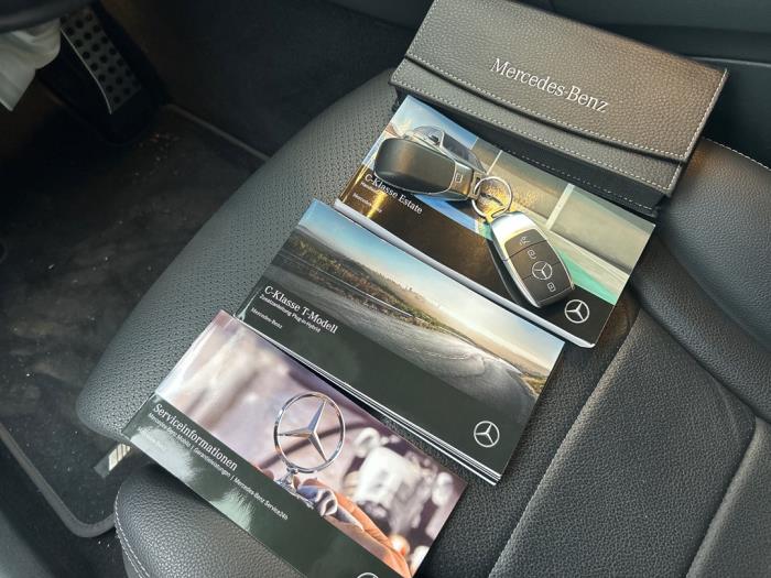 Mercedes C Estate C-300 e 2.0 16V Épave (2021, Gris)