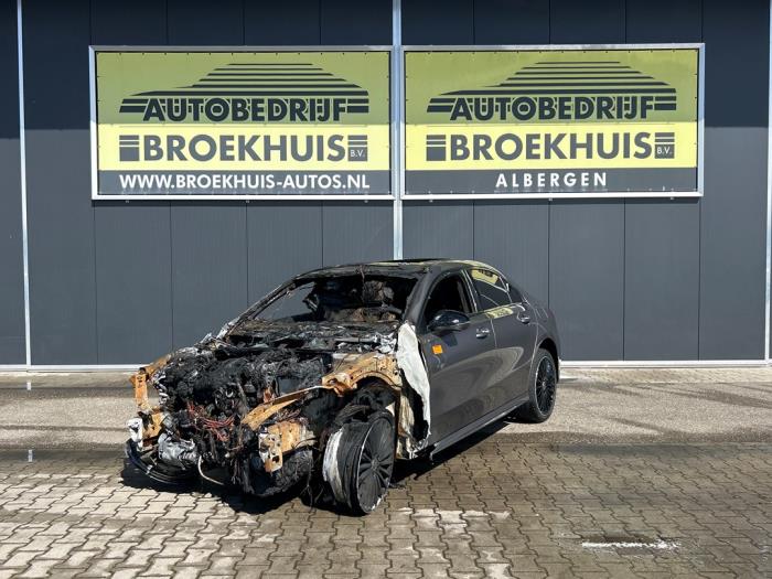 Mercedes A Limousine 1.3 A-250 e Turbo 16V  (Desguace)