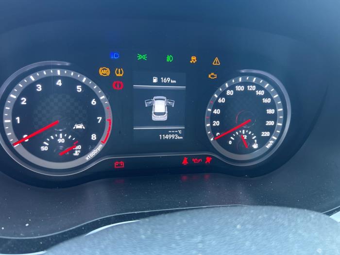 Hyundai i10 1.0 12V Épave (2021, Gris)