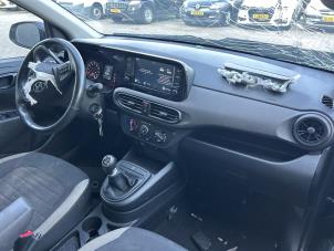 Hyundai i10 1.0 12V Épave (2021, Gris)