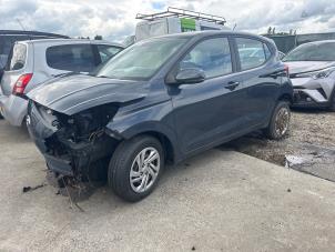 Hyundai i10 1.0 12V Épave (2021, Gris)