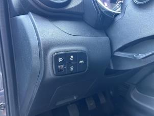Hyundai i10 1.0 12V Épave (2021, Gris)