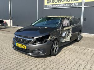 Peugeot 308 SW 1.2 12V e-THP PureTech 130 Vehículo de desguace (2018, Gris)