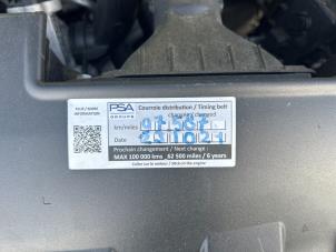 Peugeot 308 SW 1.2 12V e-THP PureTech 130 Vehículo de desguace (2018, Gris)