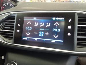 Peugeot 308 SW 1.2 12V e-THP PureTech 130 Vehículo de desguace (2018, Gris)