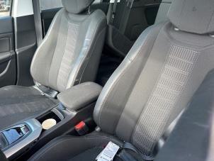 Peugeot 308 SW 1.2 12V e-THP PureTech 130 Vehículo de desguace (2018, Gris)