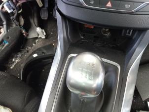 Peugeot 308 SW 1.2 12V e-THP PureTech 130 Vehículo de desguace (2018, Gris)