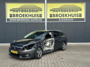 Peugeot 308 SW 1.2 12V e-THP PureTech 130 Vehículo de desguace (2018, Gris)