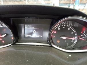 Peugeot 308 SW 1.2 12V e-THP PureTech 130 Vehículo de desguace (2018, Gris)