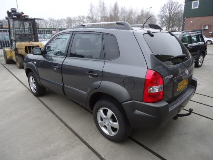 Hyundai Tucson 2.0 16V CVVT 4x2 Samochód złomowany (2008, Szary)