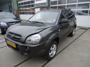 Hyundai Tucson 2.0 16V CVVT 4x2 Samochód złomowany (2008, Szary)