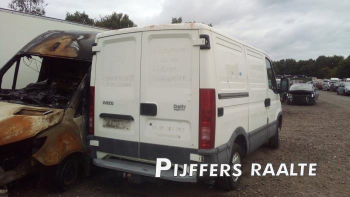 Iveco New Daily III 29L10V Épave (2004)