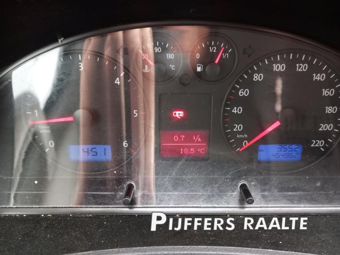 Volkswagen Transporter T5 2.5 TDi PF Skrotfordon (2009)