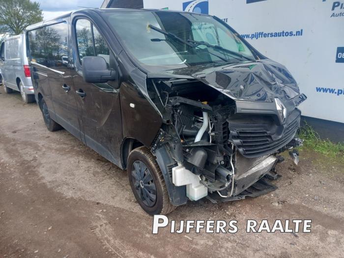 Renault Trafic 1.6 dCi 95 Samochód złomowany (2018, Czarny)