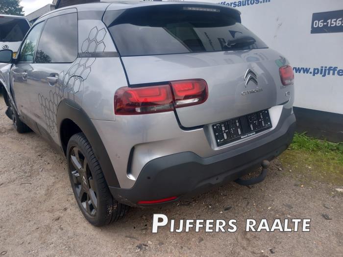 Citroen C4 Cactus 1.2 PureTech 110 12V Épave (2018, Gris)