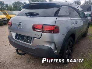 Citroen C4 Cactus 1.2 PureTech 110 12V Épave (2018, Gris)