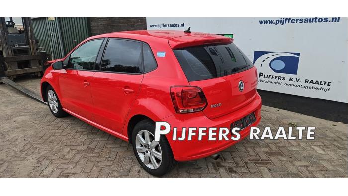 Volkswagen Polo V 1.4 16V Skrotfordon (2010, ROOD)