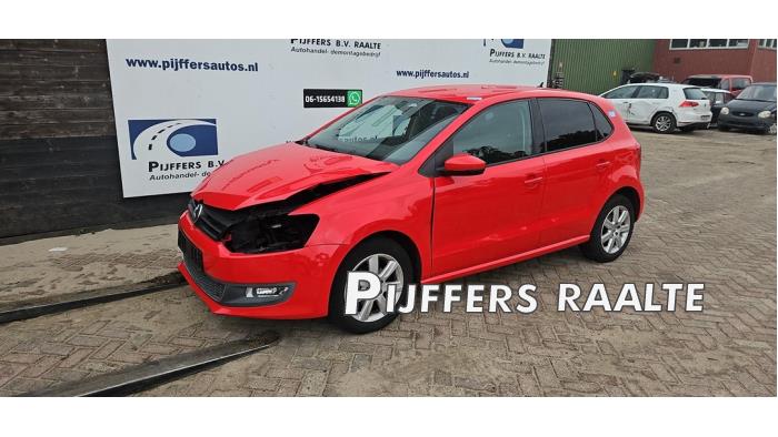 Volkswagen Polo V 1.4 16V Skrotfordon (2010, ROOD)
