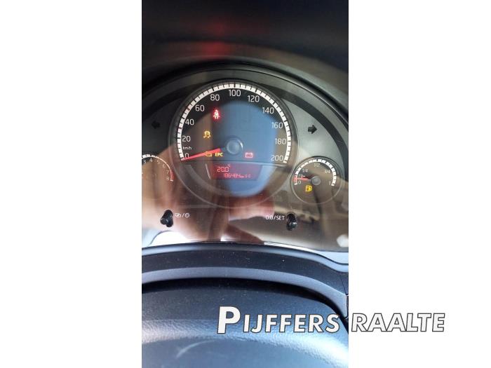 Volkswagen Up! 1.0 12V 60 Schrottauto (2015, Rot)