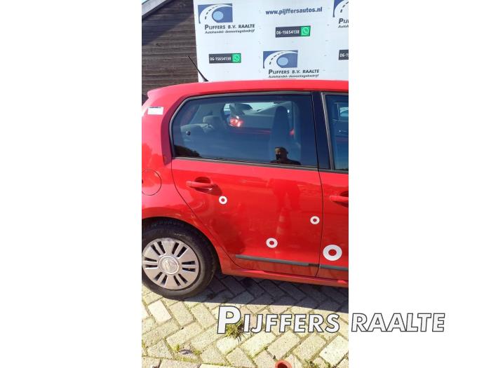 Volkswagen Up! 1.0 12V 60 Schrottauto (2015, Rot)