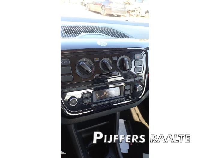 Volkswagen Up! 1.0 12V 60 Schrottauto (2015, Rot)