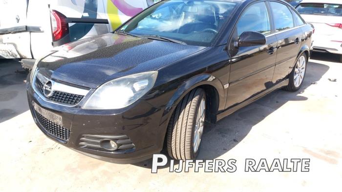Opel Vectra C GTS 2.2 DIG 16V Skrotfordon (2007, ZWART)