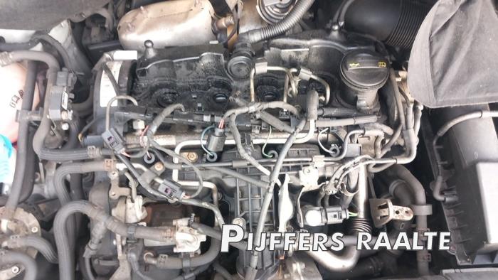Volkswagen Caddy III 1.6 TDI 16V Salvage vehicle (2014, Candy White)