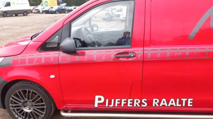 Mercedes Vito 1.6 109 CDI 16V Salvage vehicle (2015, Red)