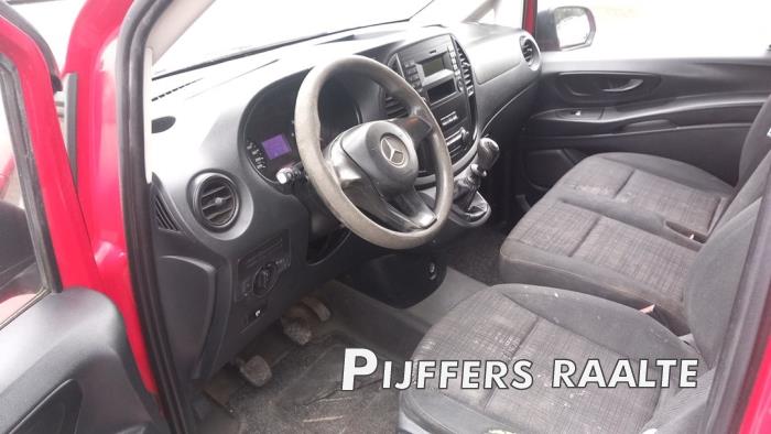 Mercedes Vito 1.6 109 CDI 16V Salvage vehicle (2015, Red)