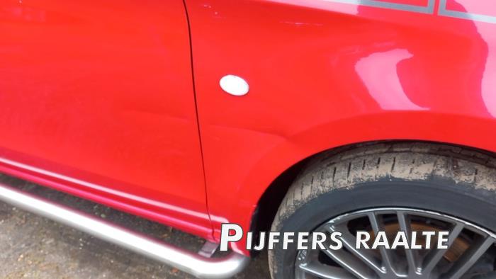 Mercedes Vito 1.6 109 CDI 16V Salvage vehicle (2015, Red)