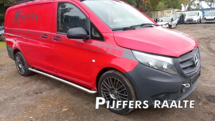 Mercedes Vito 1.6 109 CDI 16V Salvage vehicle (2015, Red)