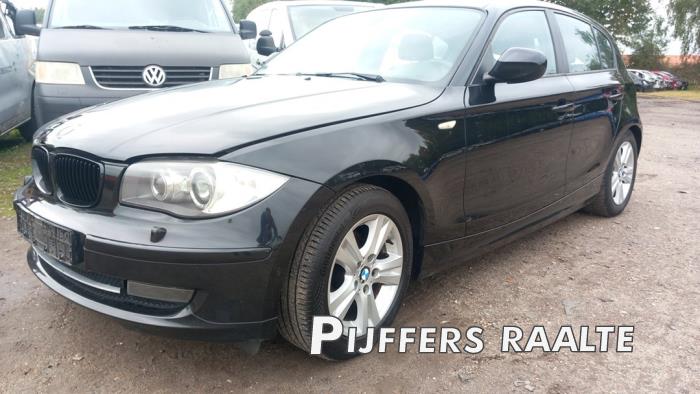 BMW 1 serie 116i 2.0 16V Salvage vehicle (2010, Black, Beige)
