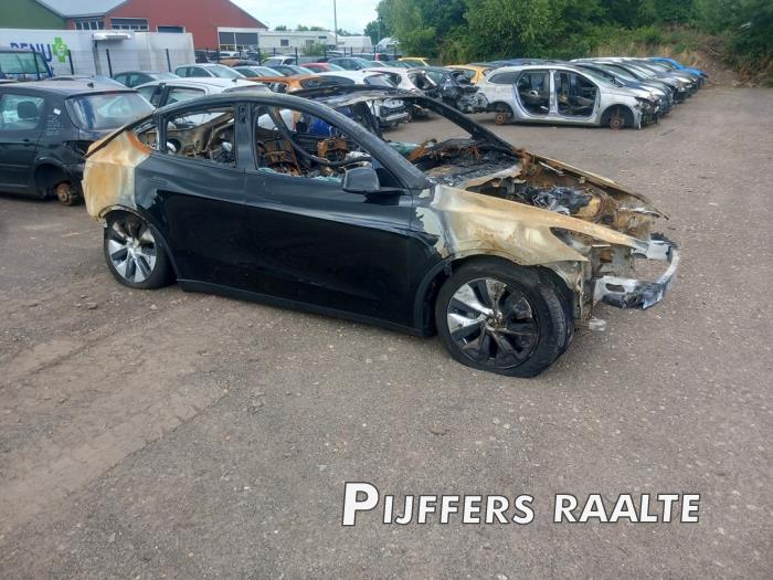 Tesla Model Y Long Range,Performance Salvage vehicle (2024, Black)