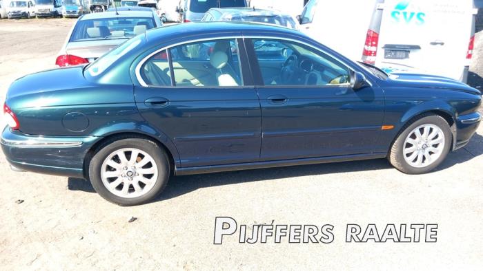 Jaguar X-type 2.1 V6 24V  (Desguace)