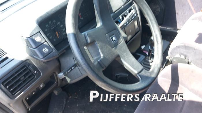 Citroen BX 1.1 -> 1.6 16 Ri,TRI,TGI,TGS,TZi,Image Épave (1991, Gris)