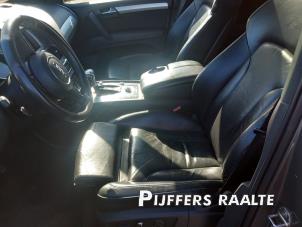 Audi Q7 3.0 TDI V6 24V Clean Diesel Samochód złomowany (2013, Szary)