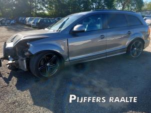 Audi Q7 3.0 TDI V6 24V Clean Diesel Samochód złomowany (2013, Szary)