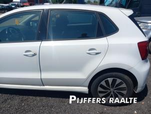 Volkswagen Polo V 1.4 TDI DPF BlueMotion technology Vehículo de desguace (2015, Blanco)