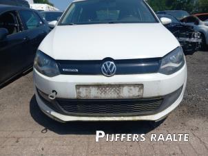 Volkswagen Polo V 1.4 TDI DPF BlueMotion technology Vehículo de desguace (2015, Blanco)