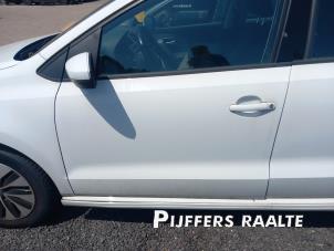 Volkswagen Polo V 1.4 TDI DPF BlueMotion technology Vehículo de desguace (2015, Blanco)