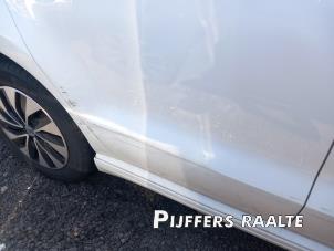 Volkswagen Polo V 1.4 TDI DPF BlueMotion technology Vehículo de desguace (2015, Blanco)
