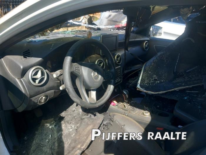 Mercedes A 1.6 A-160 16V Vehículo de desguace (2017, Blanco)