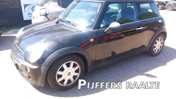 Mini Mini Open 1.6 16V Cooper Vehículo de desguace (2005, Negro)