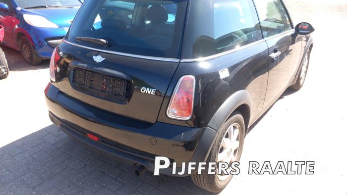Mini Mini Open 1.6 16V Cooper Vehículo de desguace (2005, Negro)