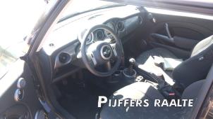 Mini Mini Open 1.6 16V Cooper Vehículo de desguace (2005, Negro)